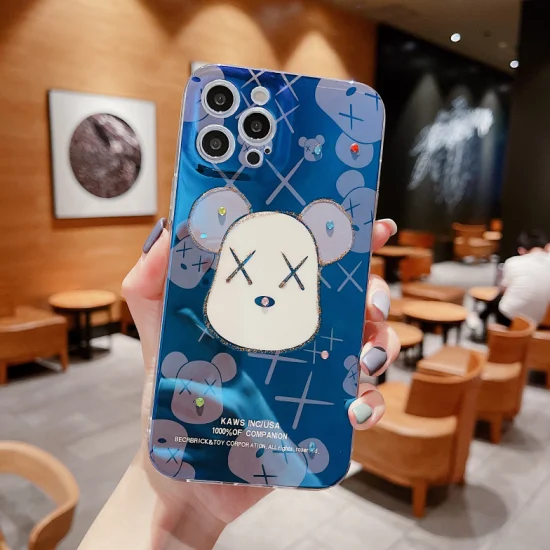 Street Fashion Kaws Luxury Brand Violent Bear Case para Apple iPhone 12 para Gloomy Bear Momo Mobile Phone IMD Soft Case